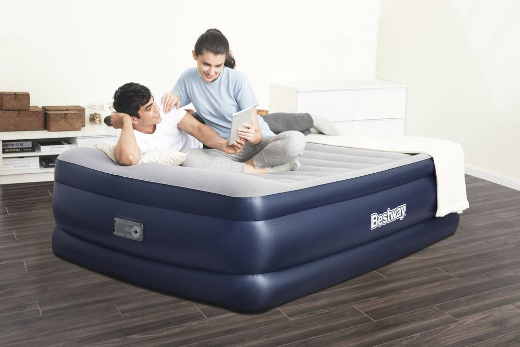 MATERAC ŁÓŻKO wbud POMPKA 203x152x61 BESTWAY 67690