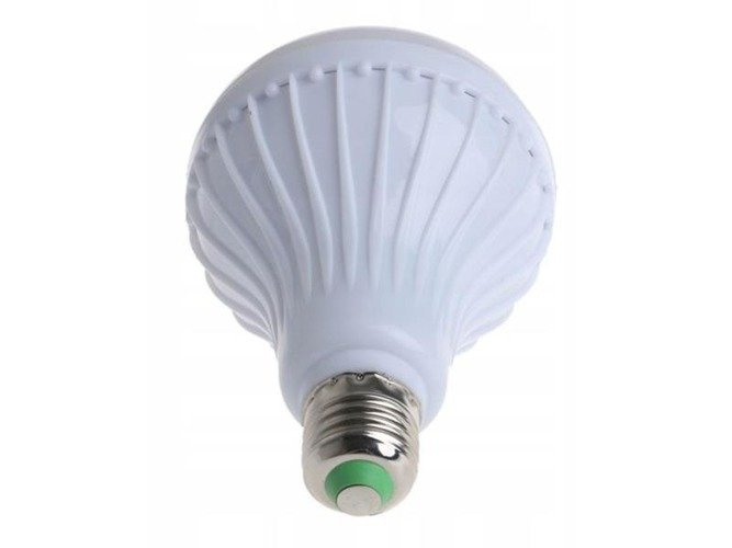 Żarówka LED z głośnikiem BLUETOOTH APP